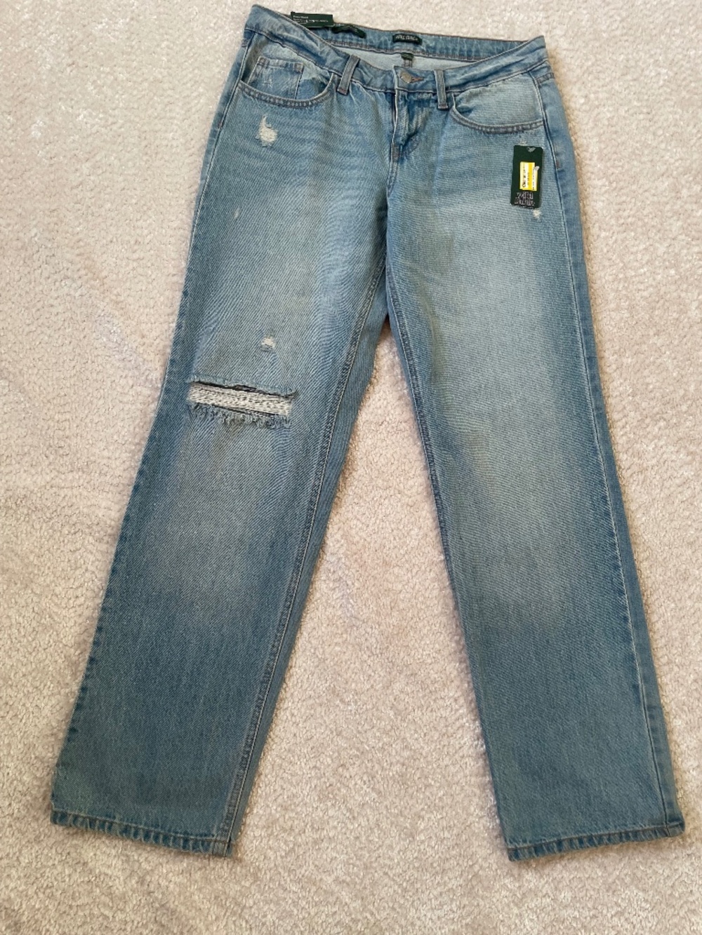 Wild Fable jeans feature a "mid-rise straight" cut with "EasyRigid" techno